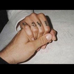 Meet your Posher, Lina